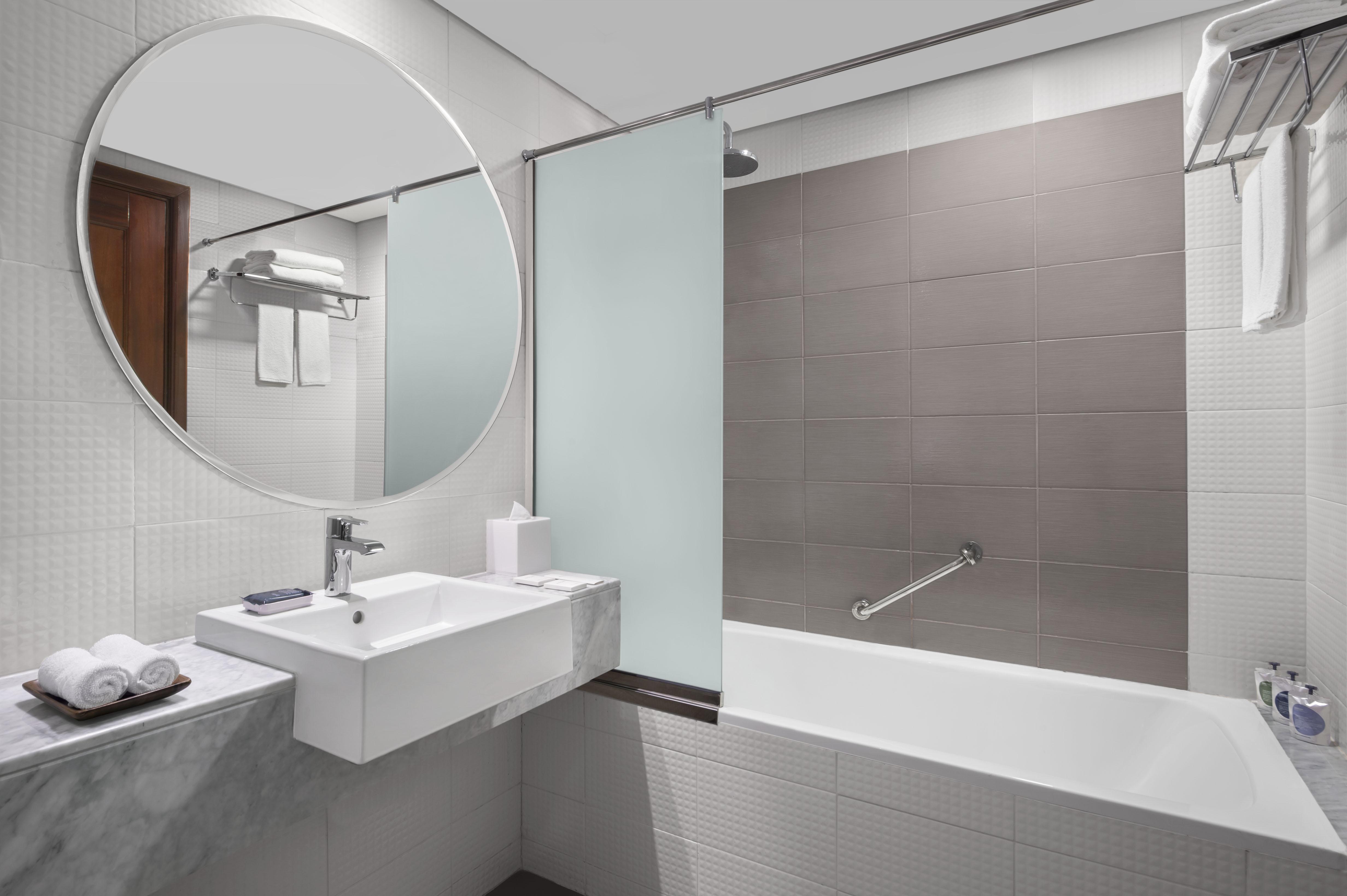 Leva Hotel Mazaya Centre Dubai Exterior photo